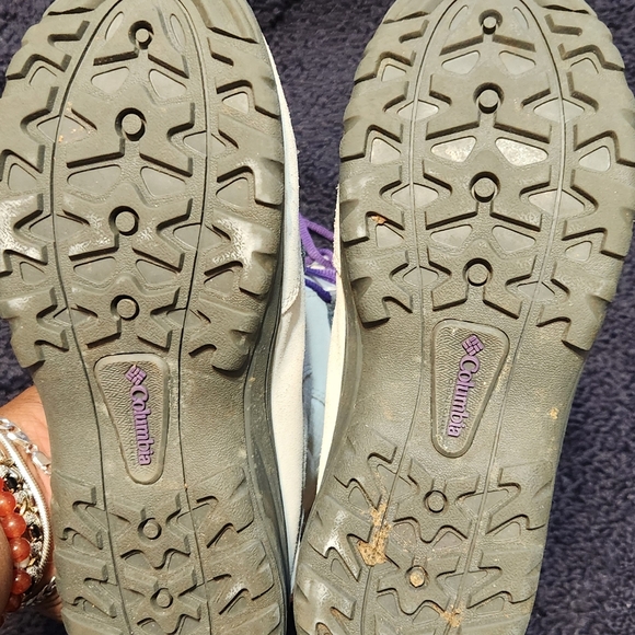 Columbia Boots - Picture 3 of 6